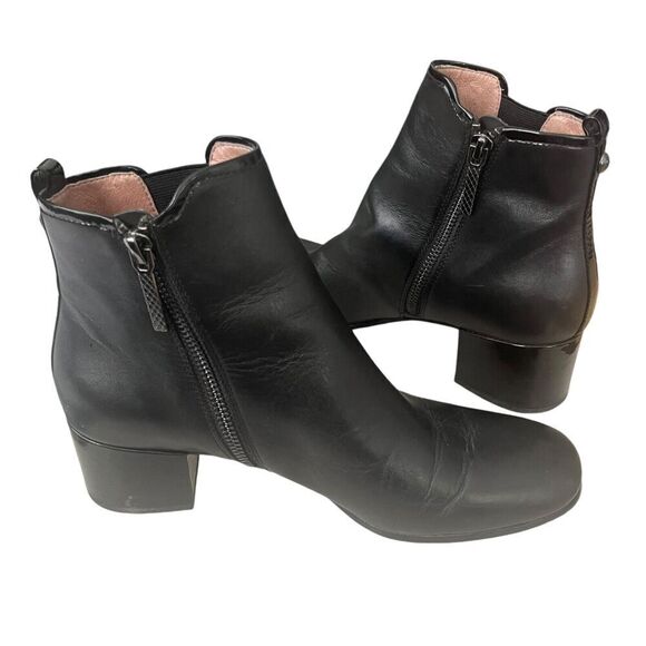 Donald Pliner Women’s size 7. 5 N Leather Ankle Zip Boots Cayto Block Heel Black - Picture 6 of 13